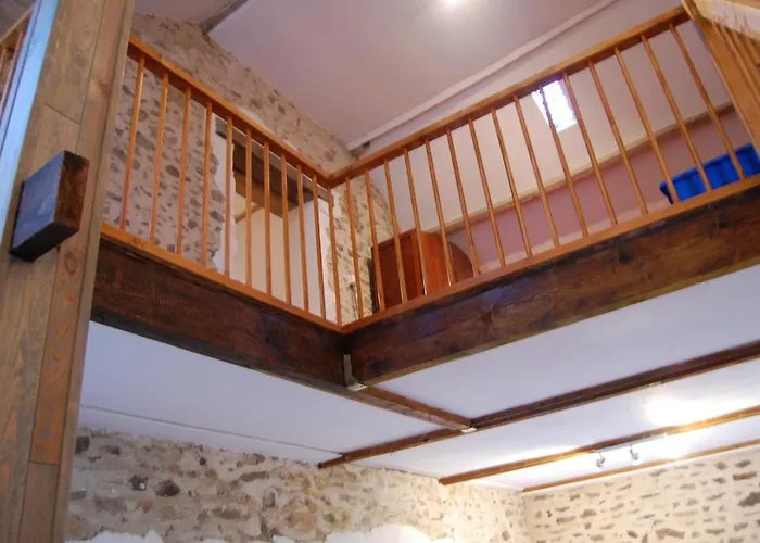 Rouge Semesterbostad Menil-Vin